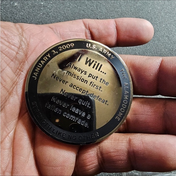 January 3, 2003 U.S. Army All American Bowl Commemorative Challenge Coin Token - Picture 2 of 7